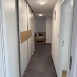 Feel Like Apartment
