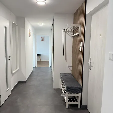 Feel Like 브라티슬라바